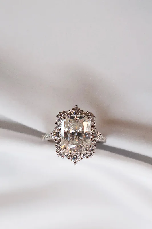 High-Quality Gemstone Jewelry For Special Occasions Amore 5 Carat Moissanite .925 Sterling Silver High-Quality Gemstone Jewelry For Special Occasions Amore 5 Carat Moissanite .925 Sterling Silver