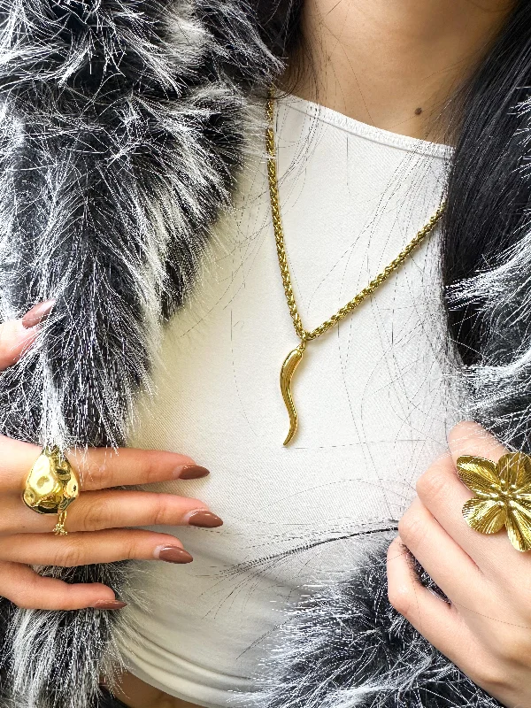Fashion-Forward Jewelry At Incredible Prices Cornetto 316L Stainless Steel Gold Necklace Fashion-Forward Jewelry At Incredible Prices Cornetto 316L Stainless Steel Gold Necklace