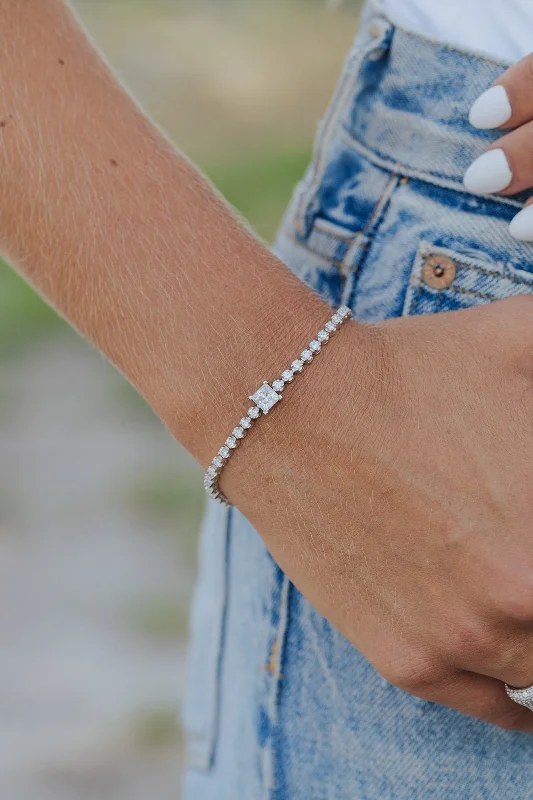 Exclusive Jewelry Offers – Sparkle For Less .925 Sterling Silver Timeless Princess Cut 1 Carat Moissanite Bracelet **READY TO SHIP** Exclusive Jewelry Offers – Sparkle For Less .925 Sterling Silver Timeless Princess Cut 1 Carat Moissanite Bracelet **READY TO SHIP**