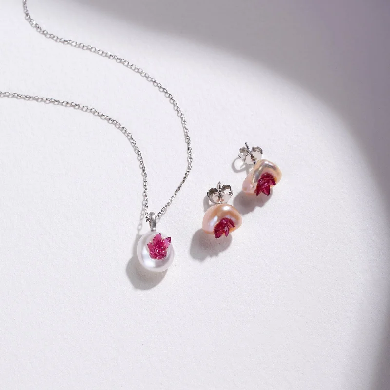 The Ultimate Jewelry Sale – Shop Premium Styles Piccolo Point Collection: Freshwater Pearl Pendant and Stud Earrings Set with Rubies The Ultimate Jewelry Sale – Shop Premium Styles Piccolo Point Collection: Freshwater Pearl Pendant and Stud Earrings Set with Rubies